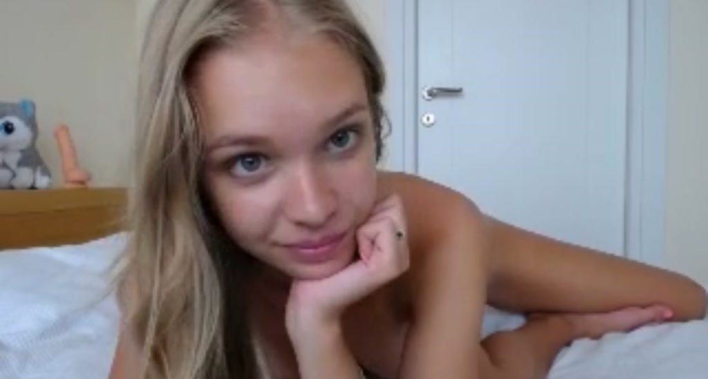 CuteDoll1995 video thumbnail