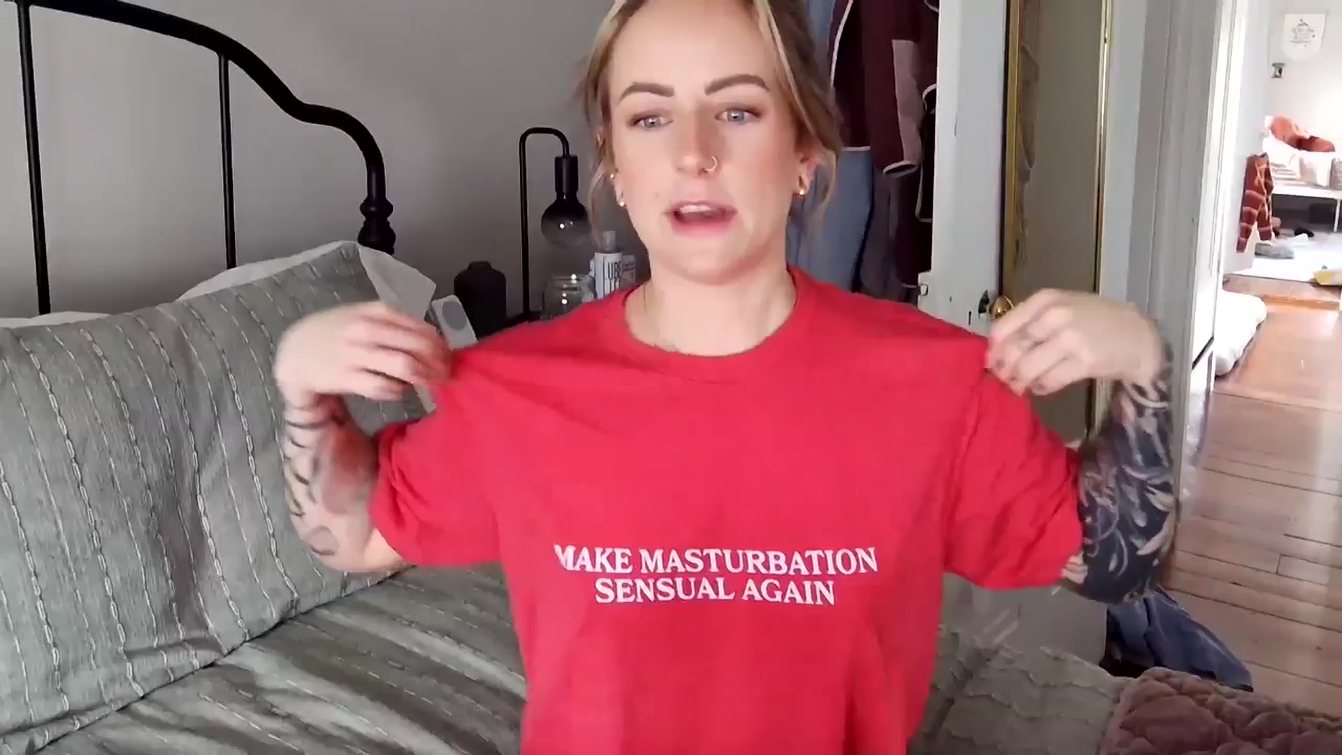 Lena_bee video thumbnail