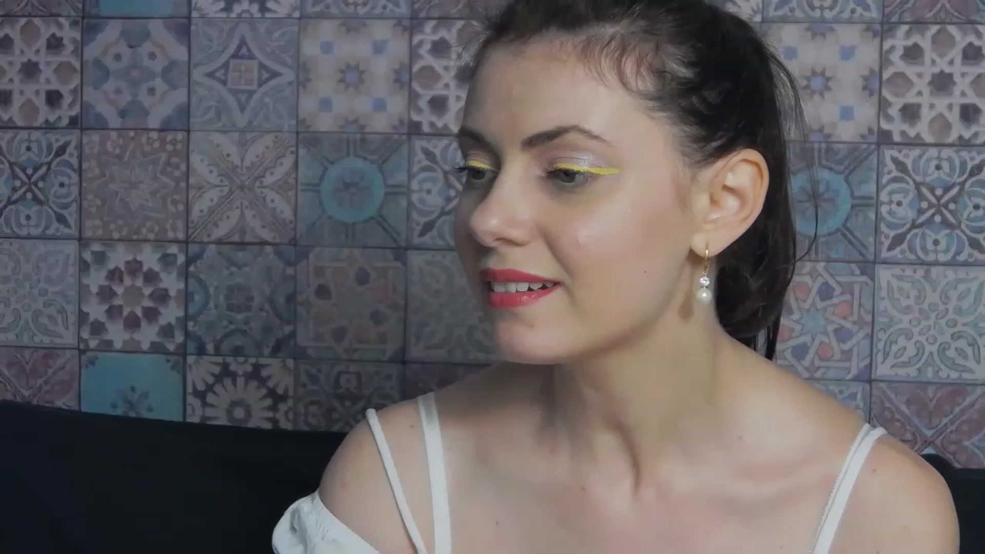 MissAracely video thumbnail