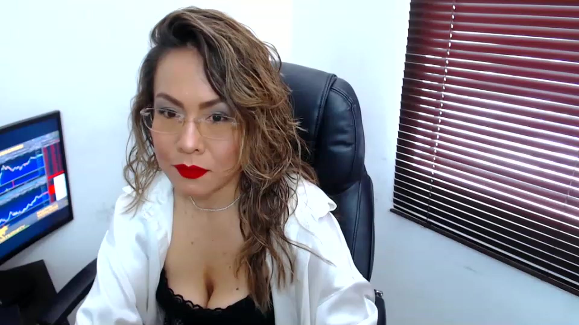 office_secret video thumbnail