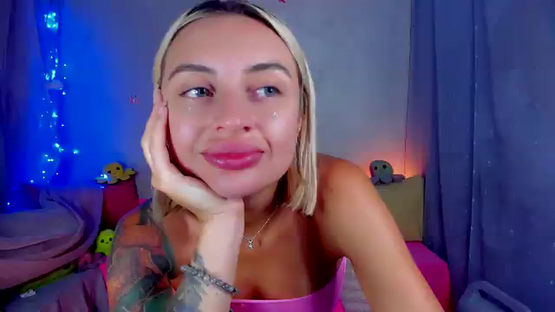 YourLizzyDoll video thumbnail
