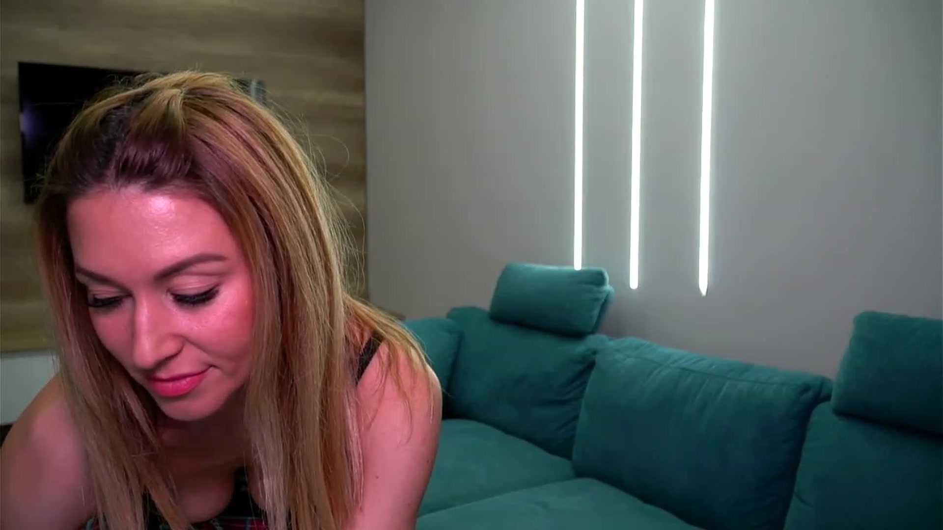 lovelylollly video thumbnail