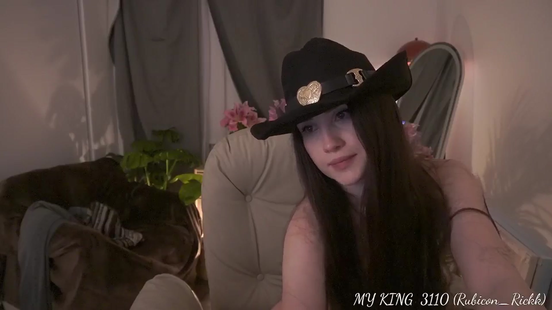 heylovee video thumbnail