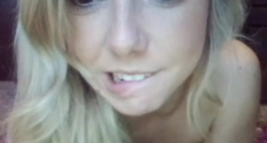 MiniMariah video thumbnail