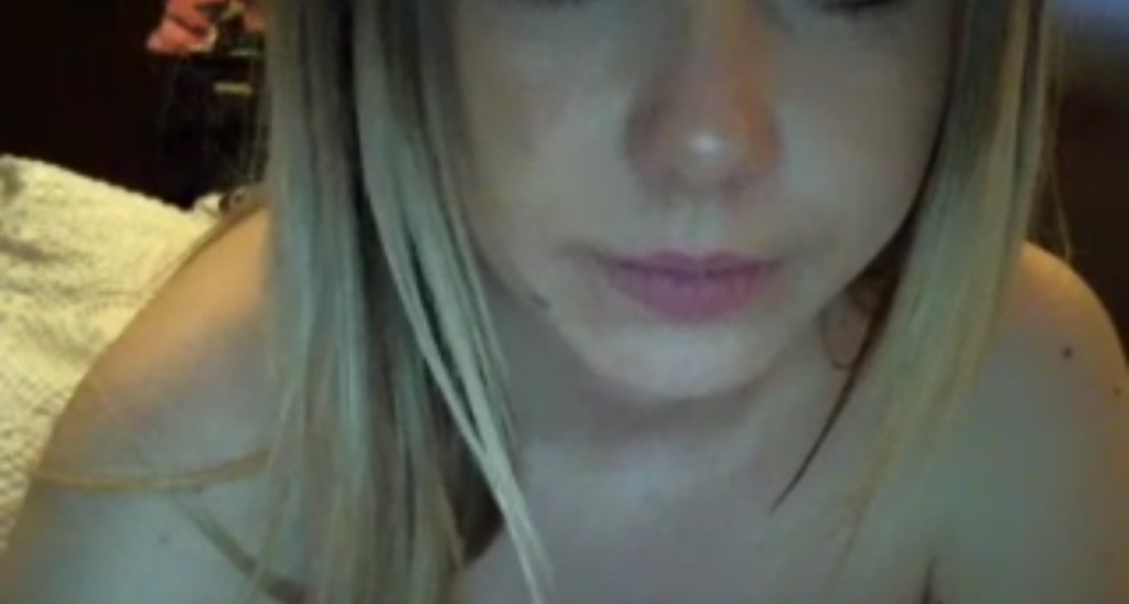 MiniMariah video thumbnail