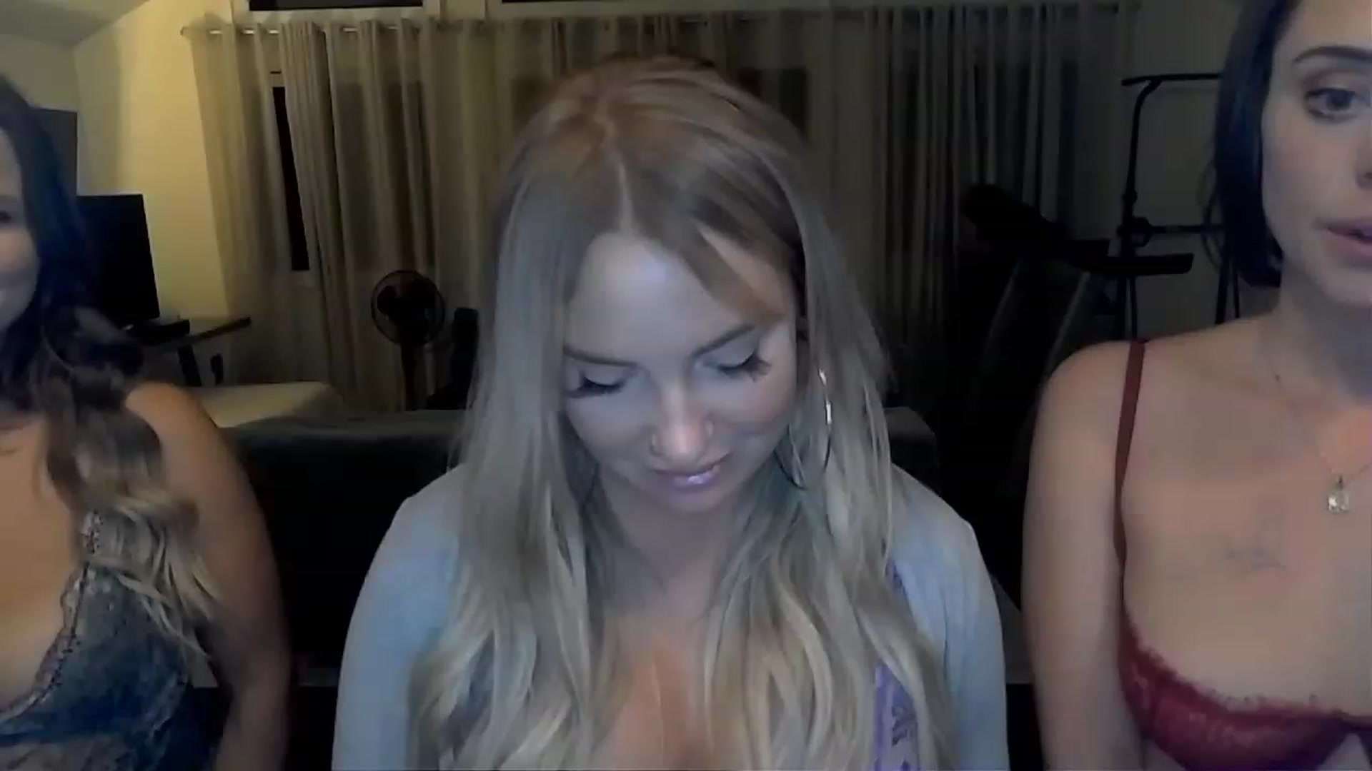 xx_scarlett video thumbnail