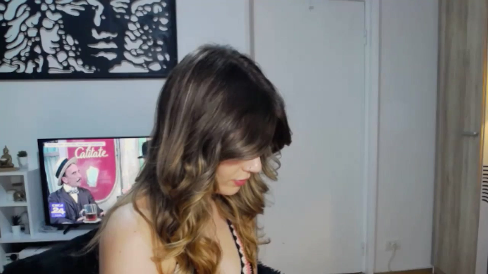 RiriBee video thumbnail