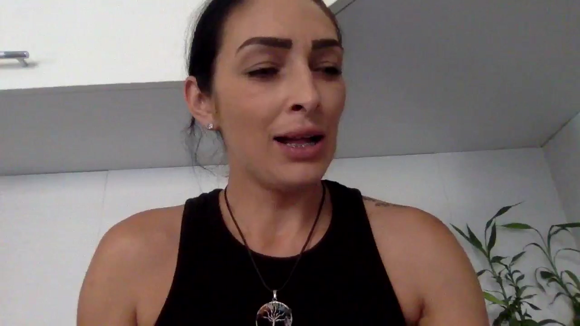 Julia0410 video thumbnail