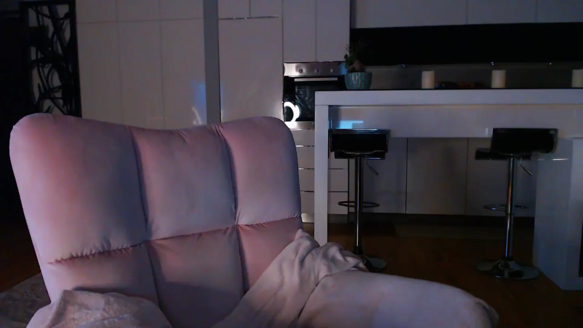 D_y_y video thumbnail