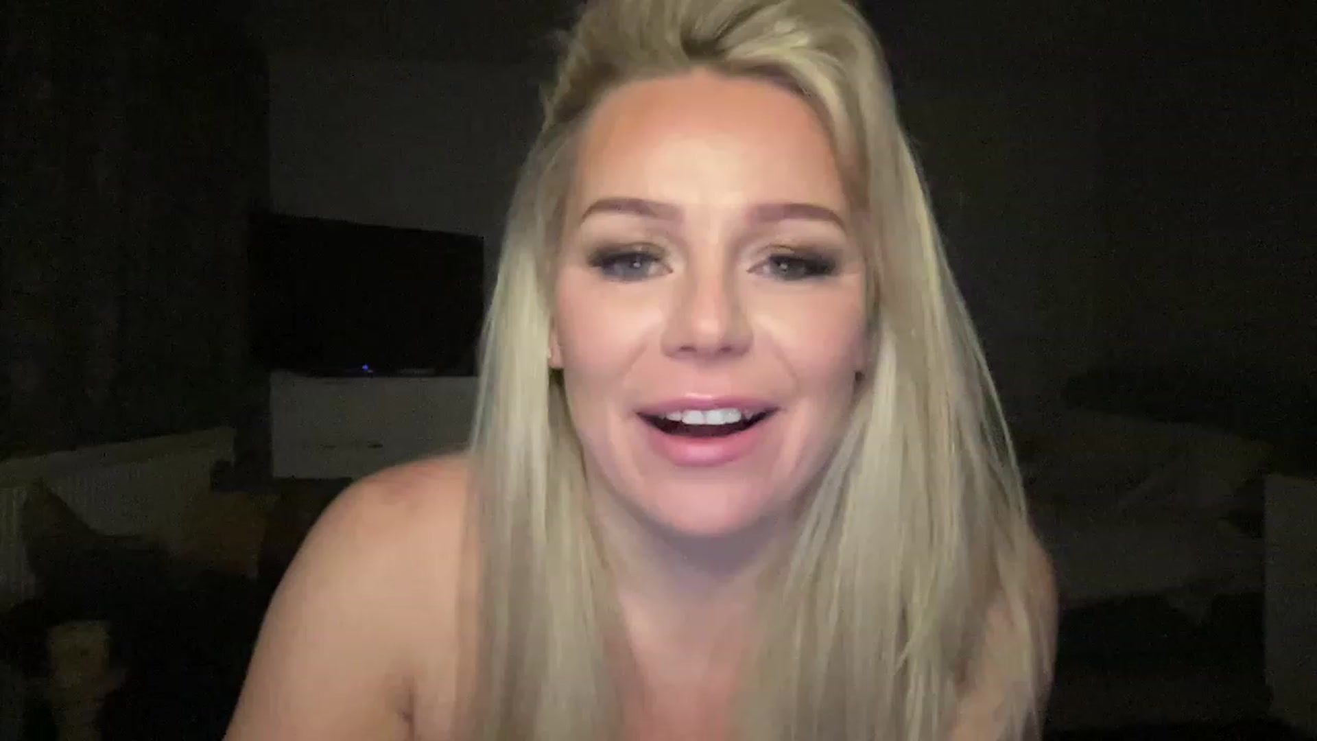 LaraLaughs video thumbnail