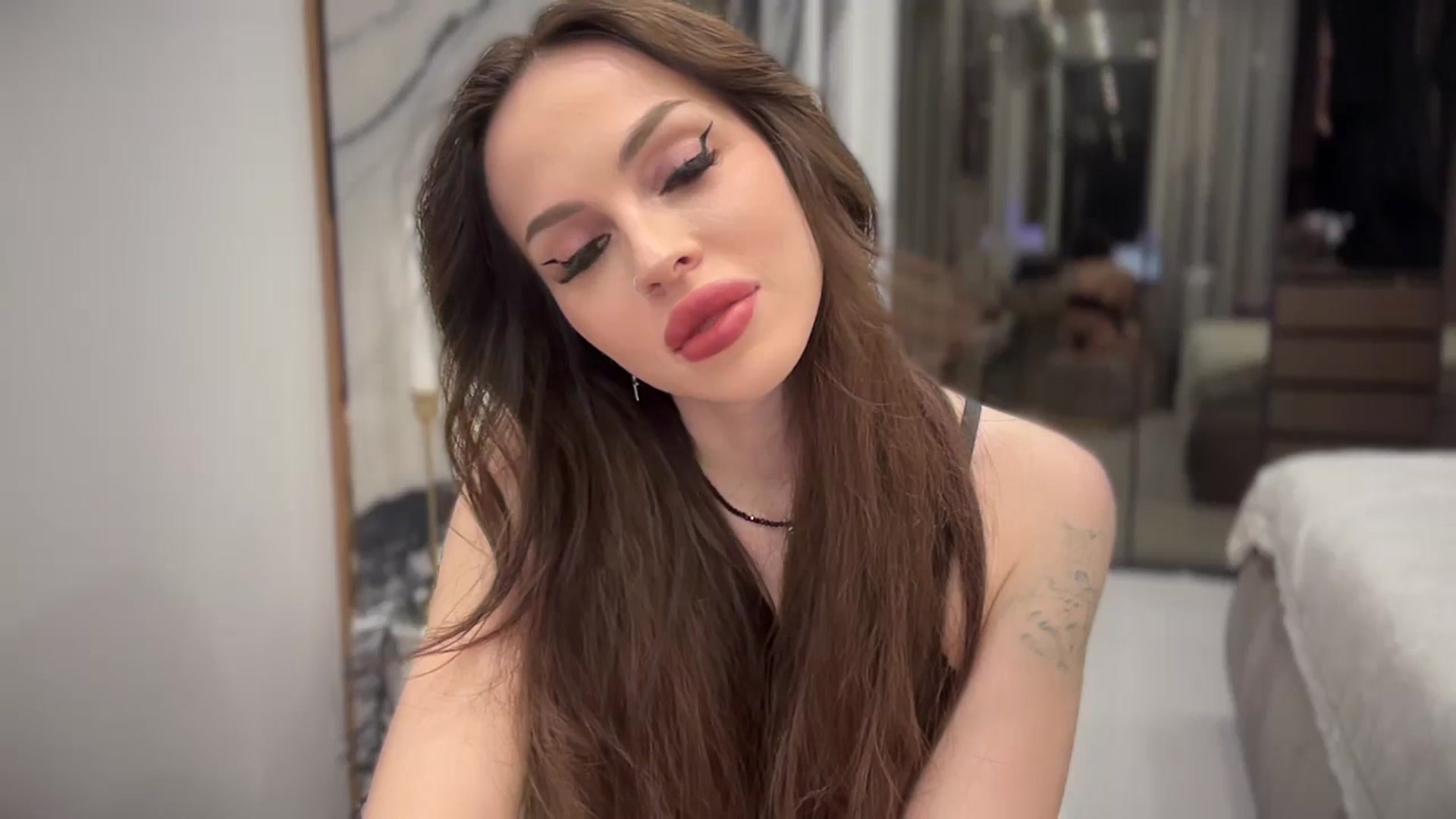 UGLYGIRL_ video thumbnail