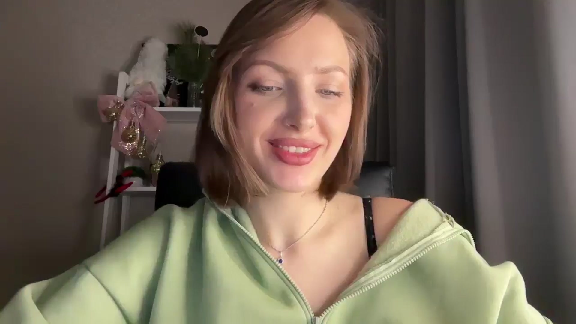 Di_Pearl video thumbnail