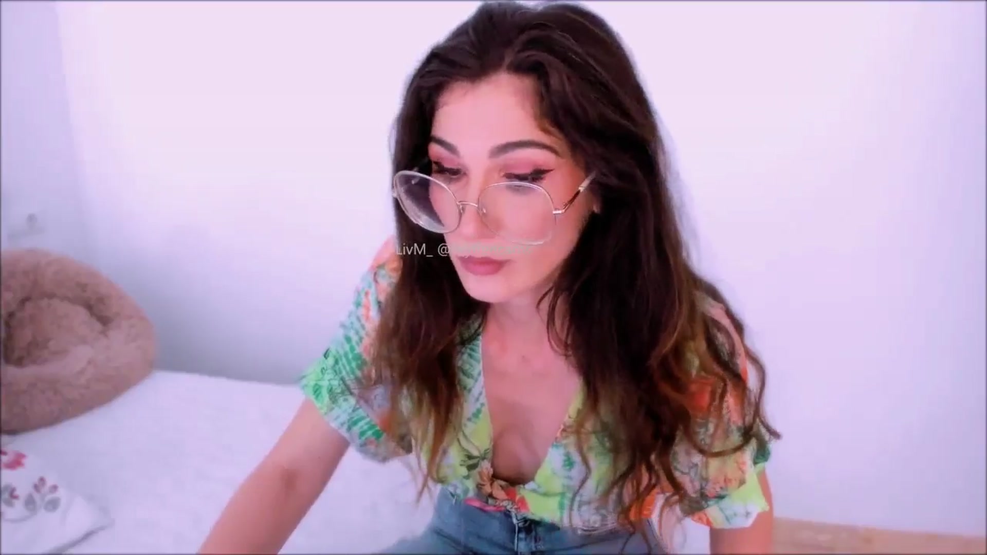 LivM_ video thumbnail