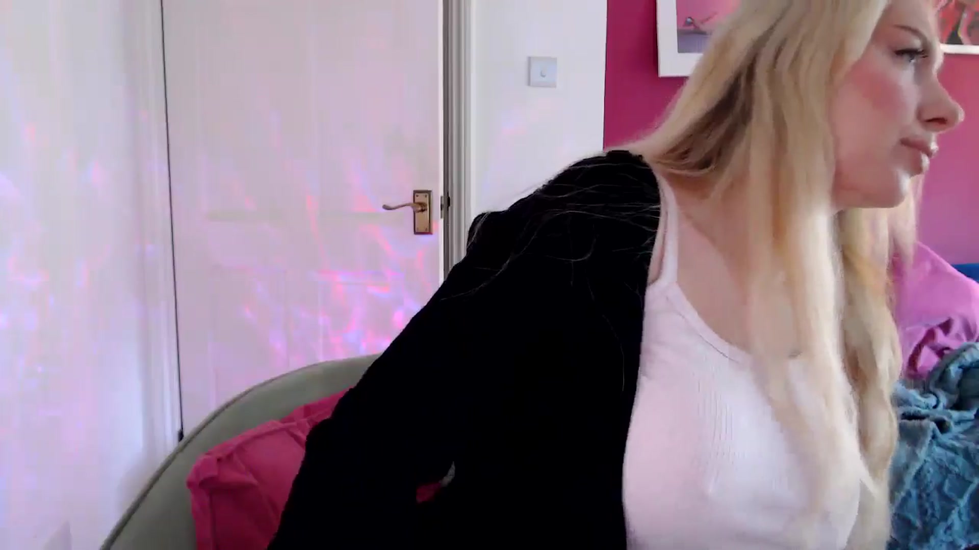 PetiteAvax video thumbnail