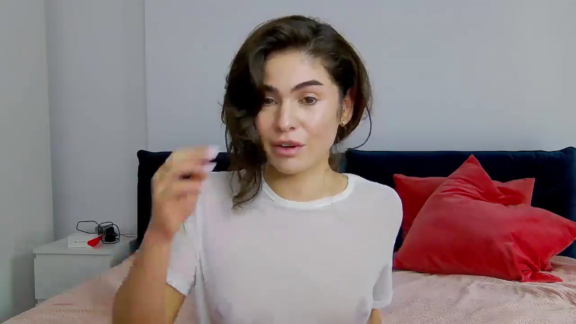 NaiaaBee video thumbnail