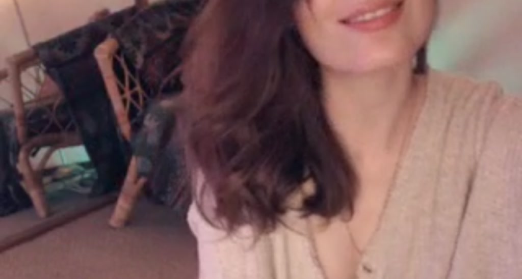 Bee_la video thumbnail