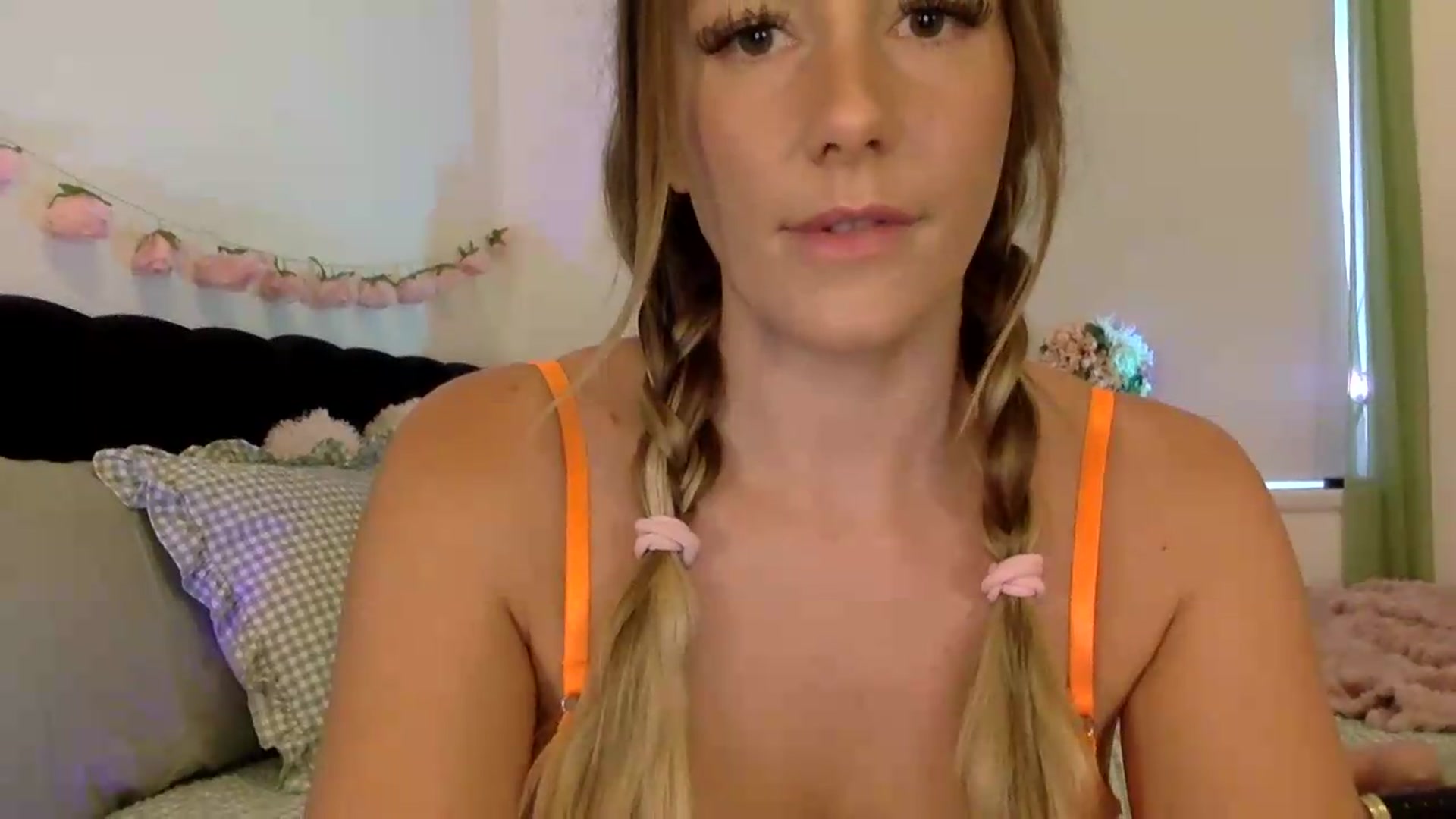 IzzyPeaches21 video thumbnail