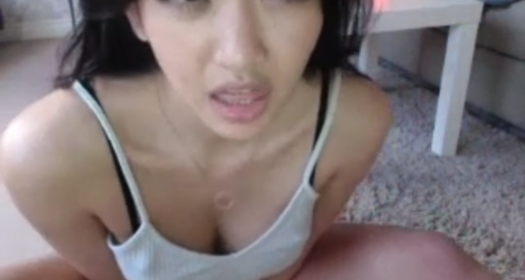 MissReinaT video thumbnail
