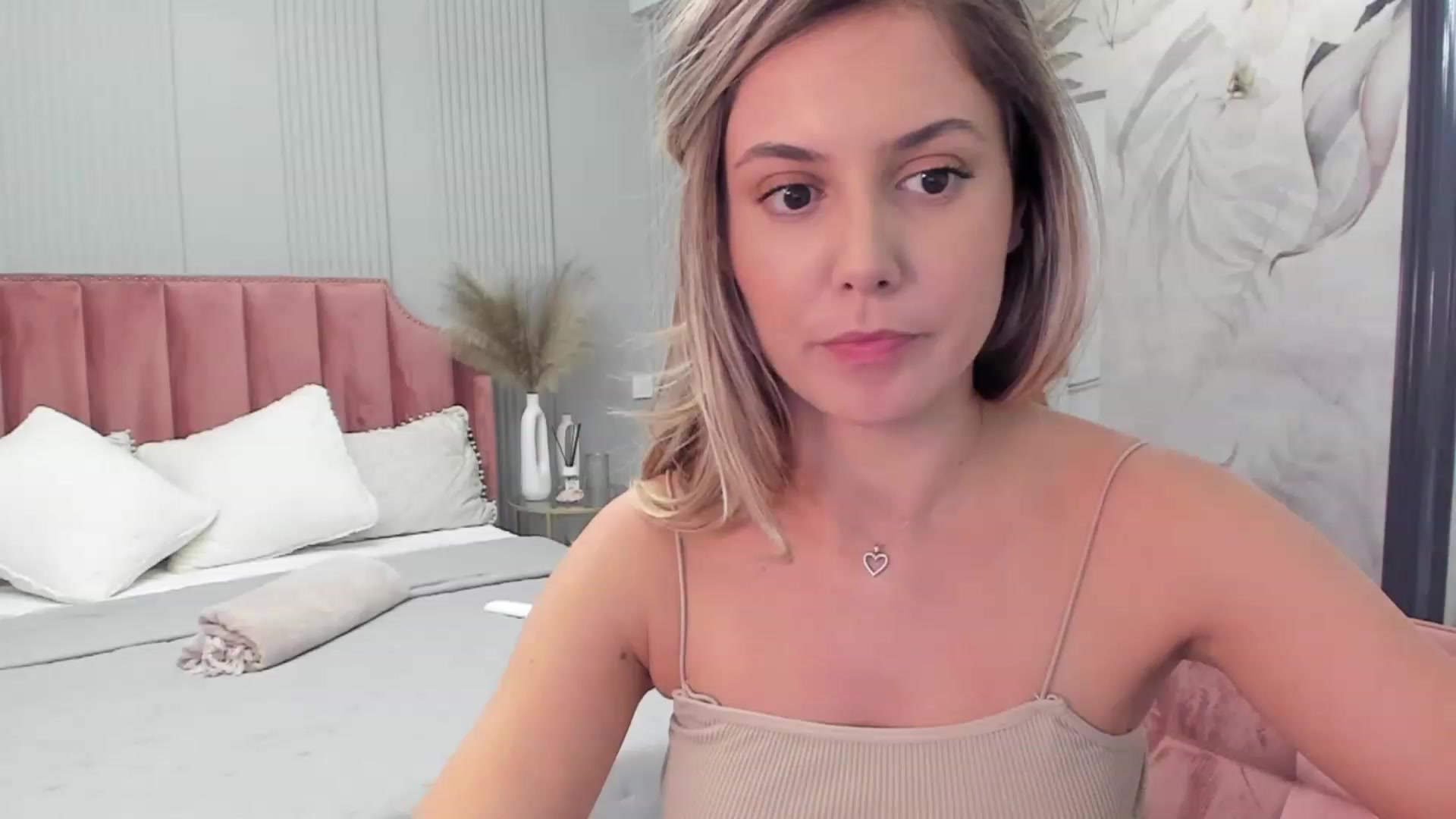 NellieCutest video thumbnail