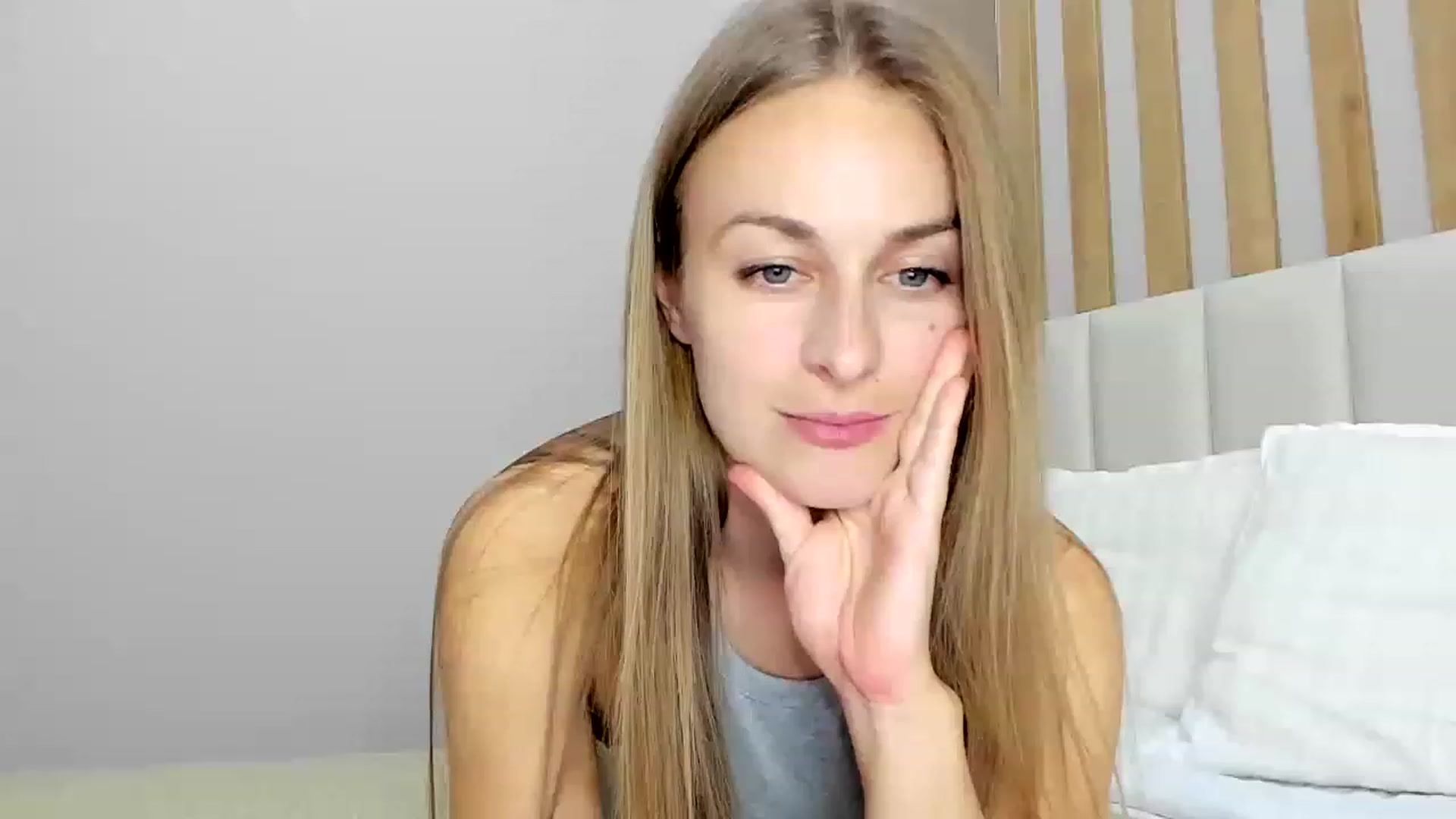 regular_girl video thumbnail