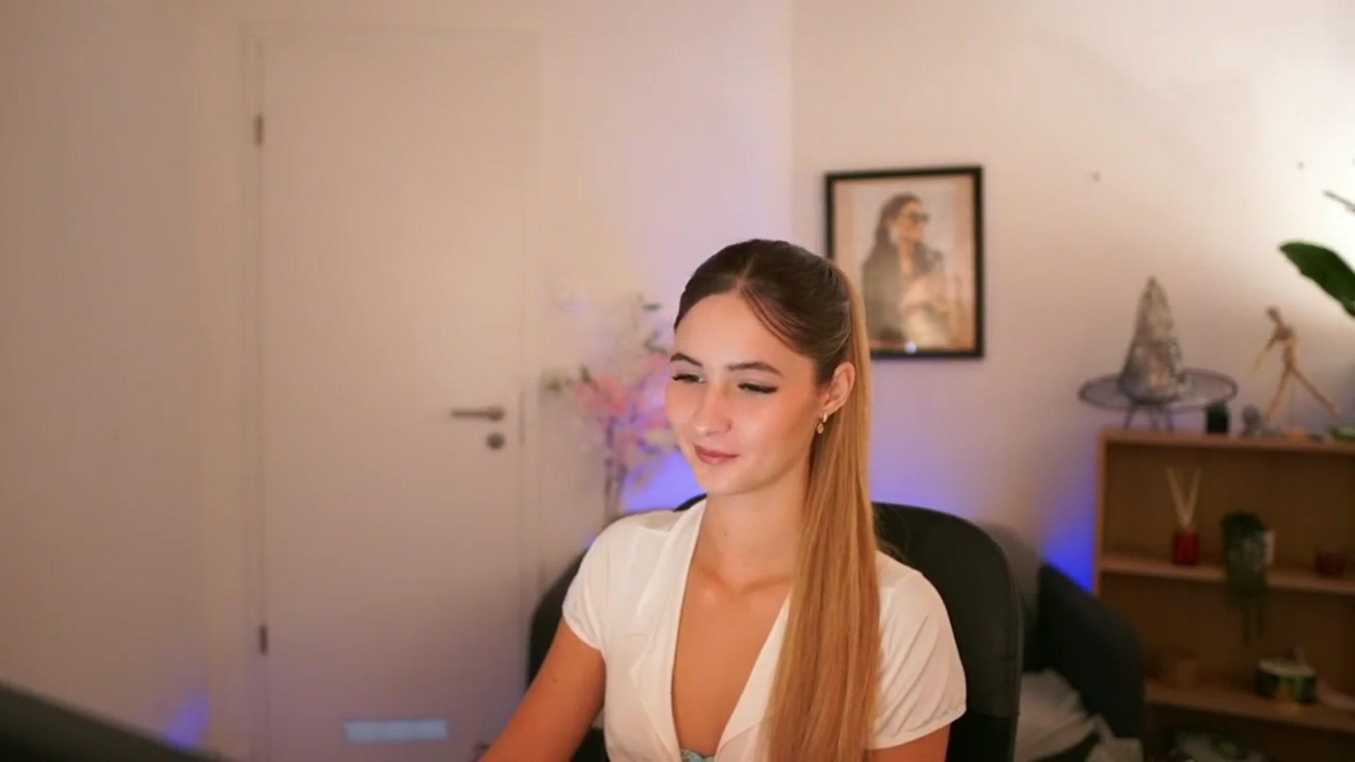 CuteGirl_18 video thumbnail