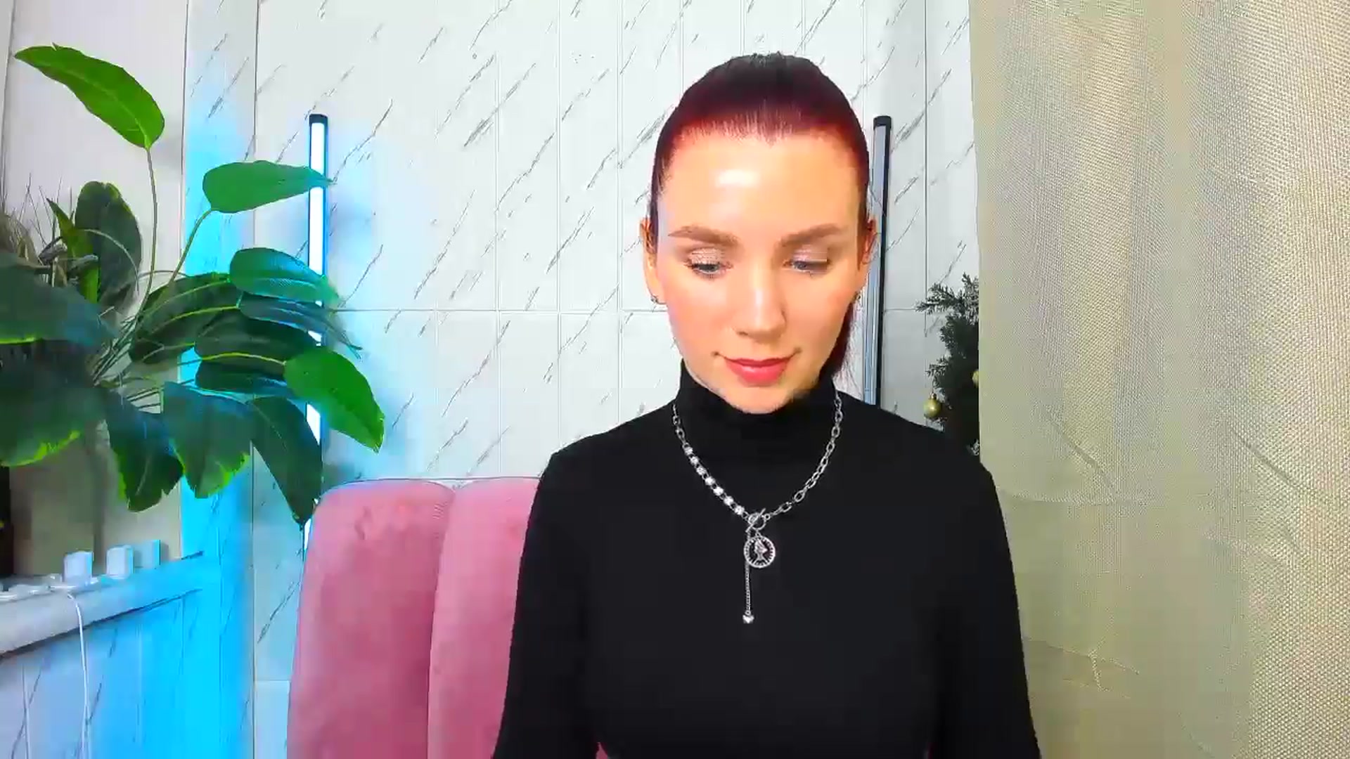 MiaLuxe video thumbnail