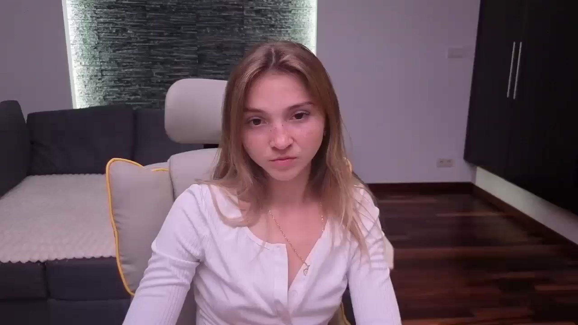 Daisyy video thumbnail