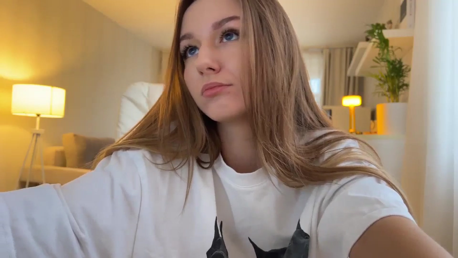 EllenOnline video thumbnail