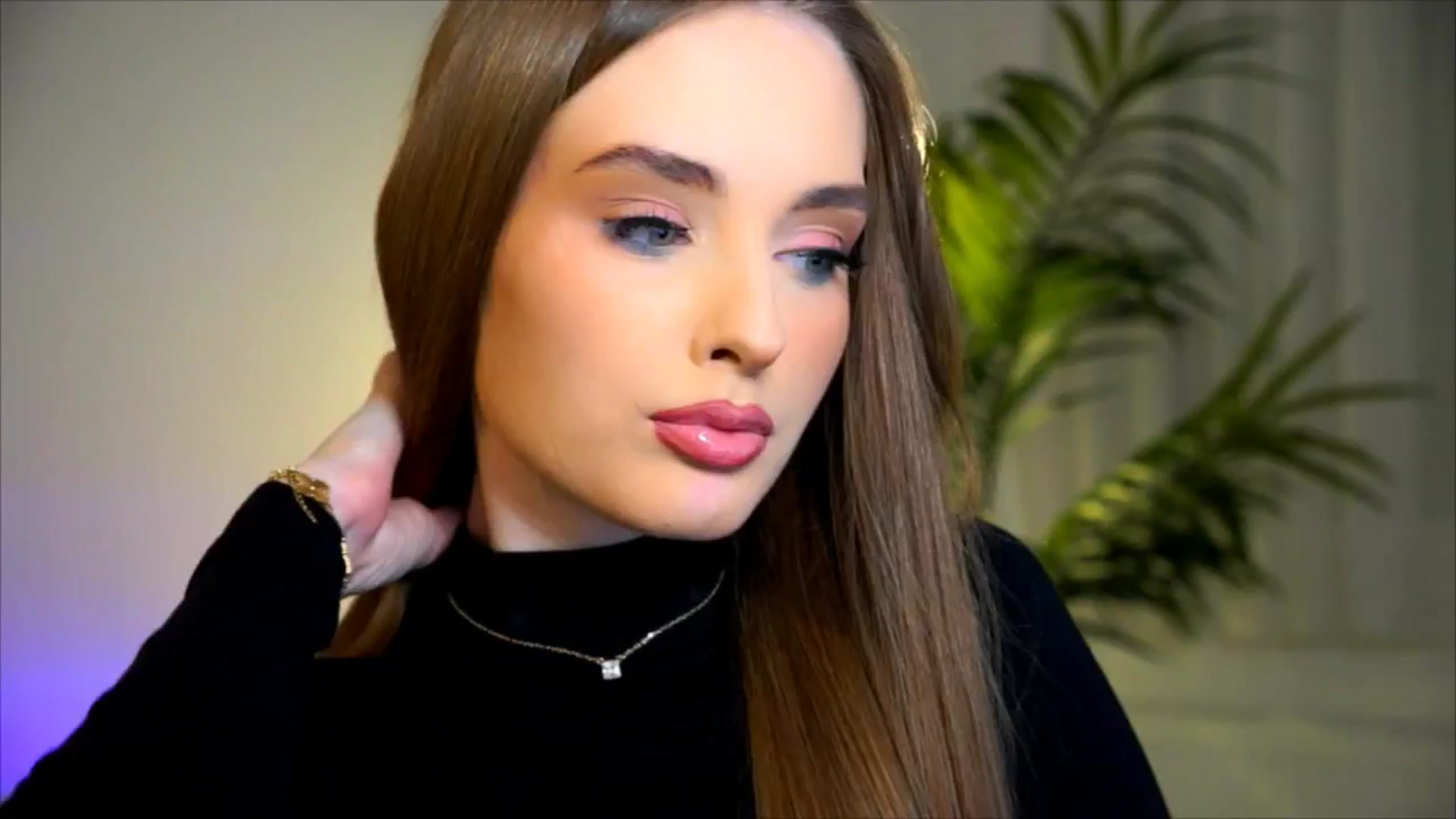 petitegonwild video thumbnail