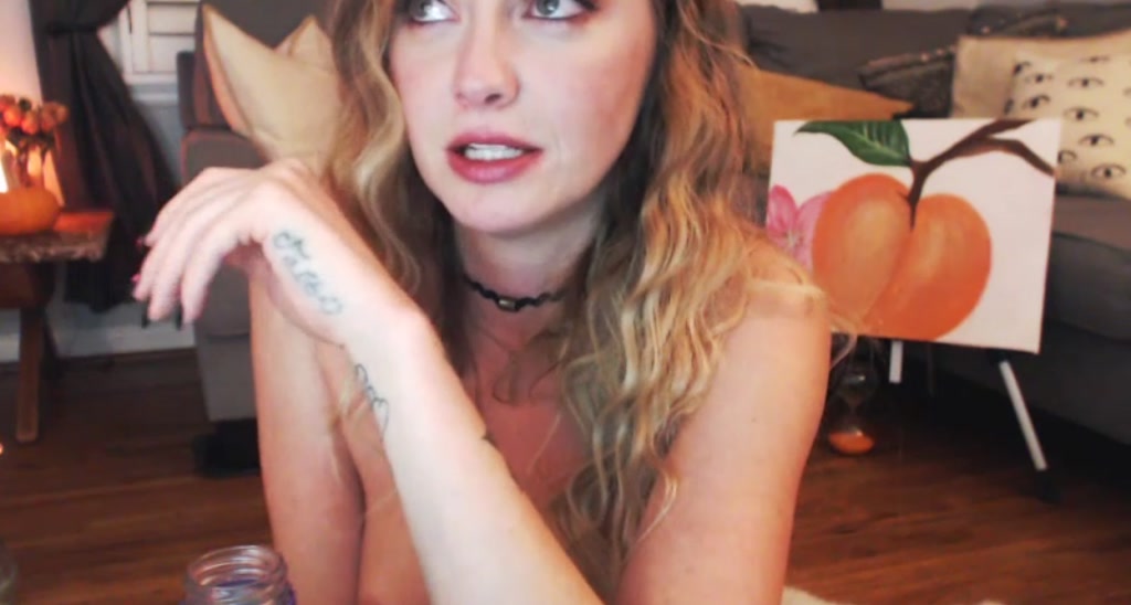 GiaPeach video thumbnail