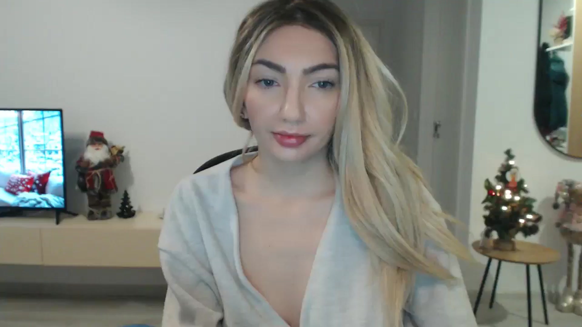 AlyVee video thumbnail