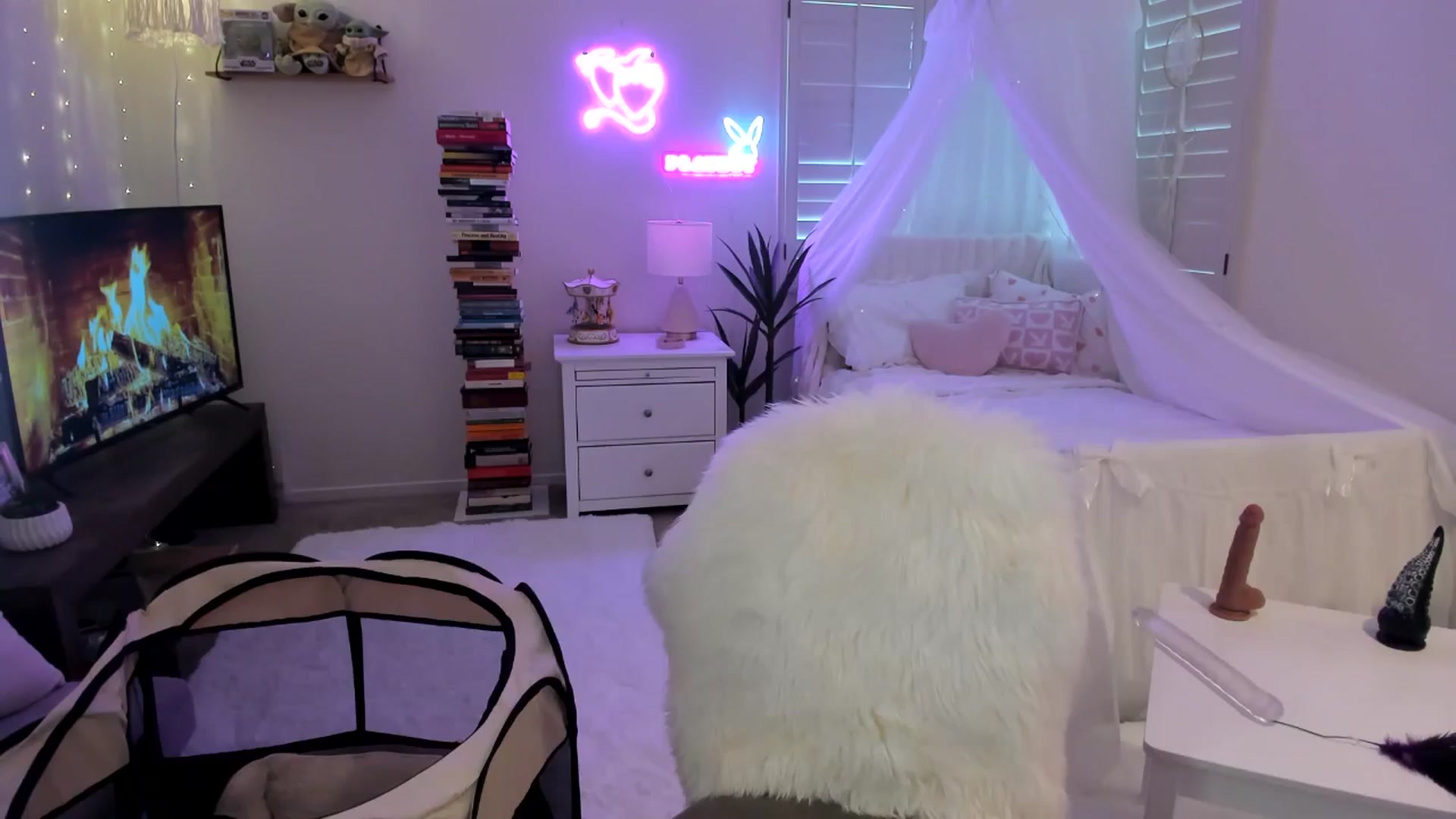 LillieQ video thumbnail