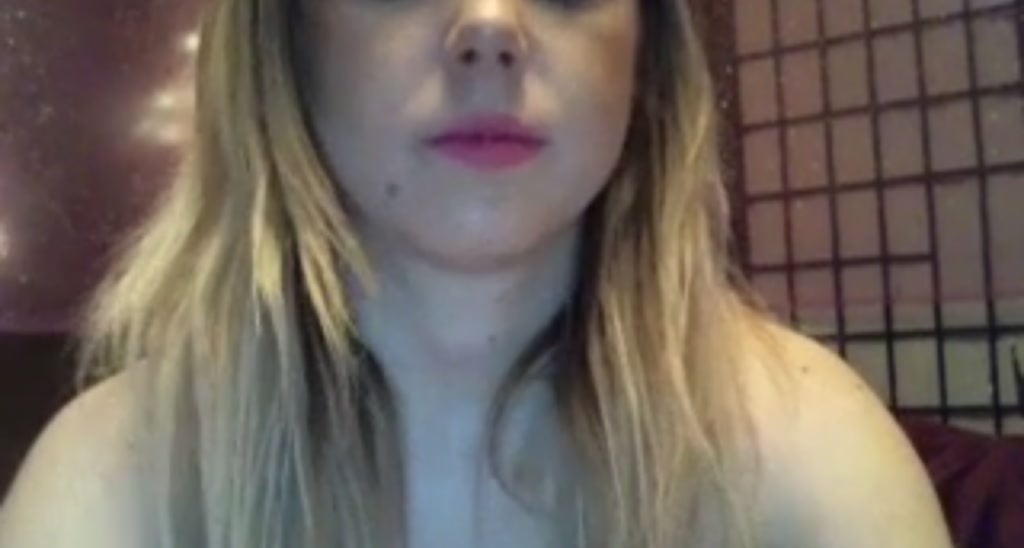 MiniMariah video thumbnail