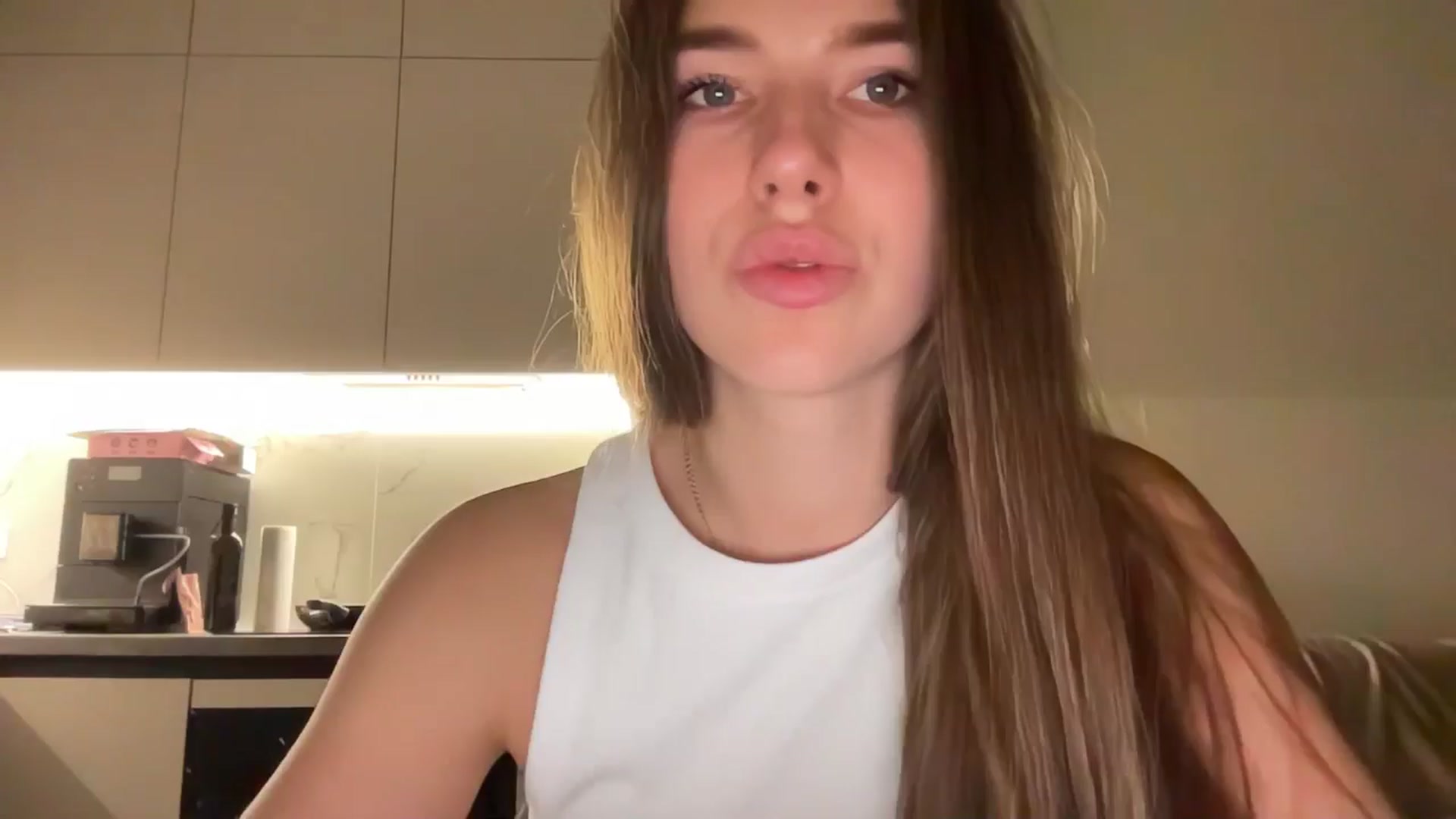 kissfreeze video thumbnail