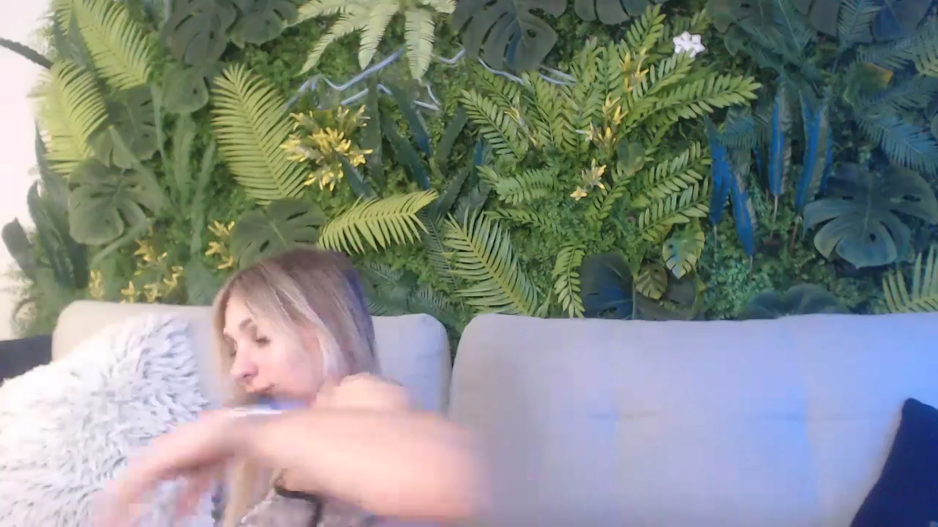 Horny_Blond video thumbnail