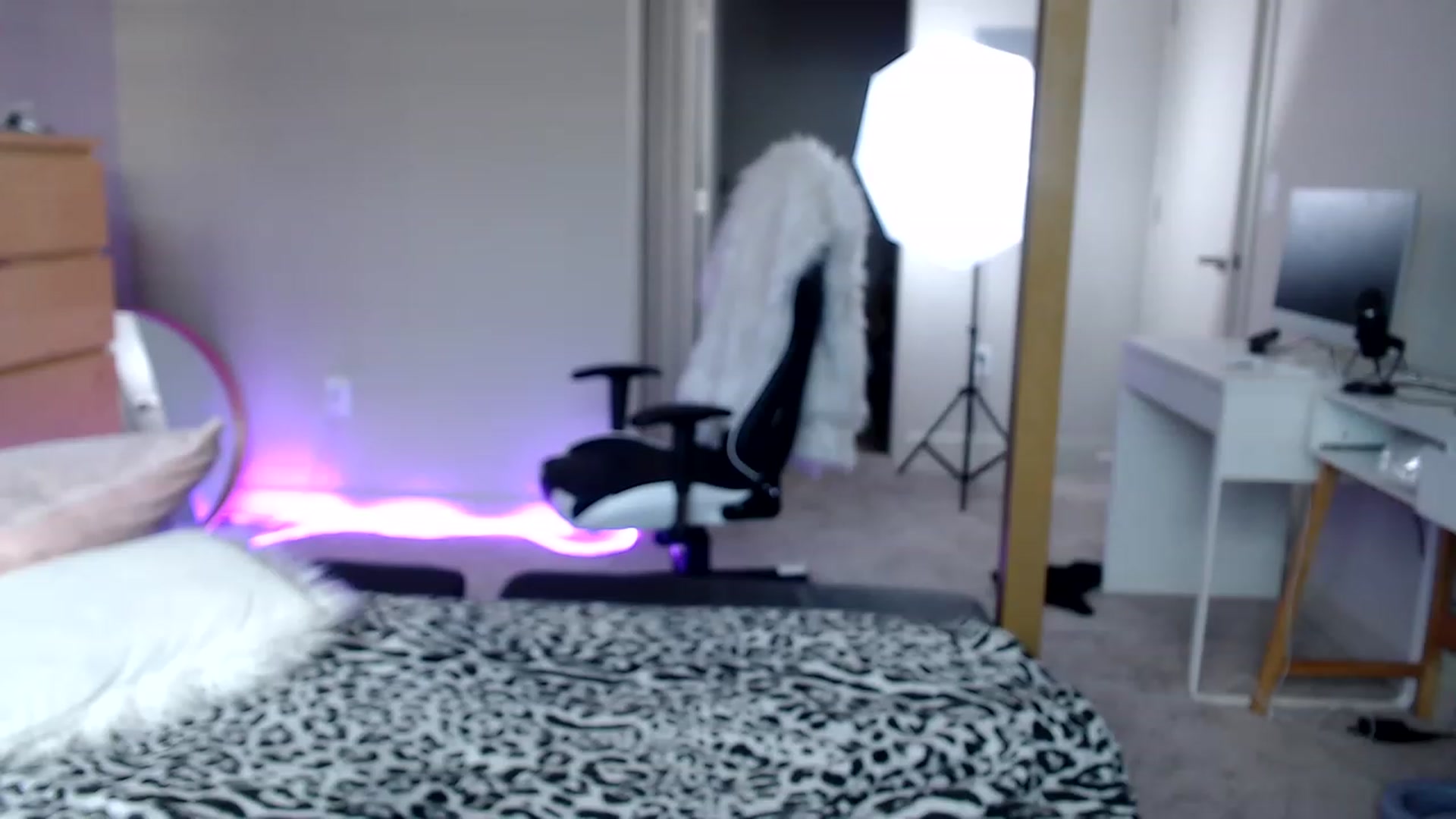 Alexis_Anne video thumbnail