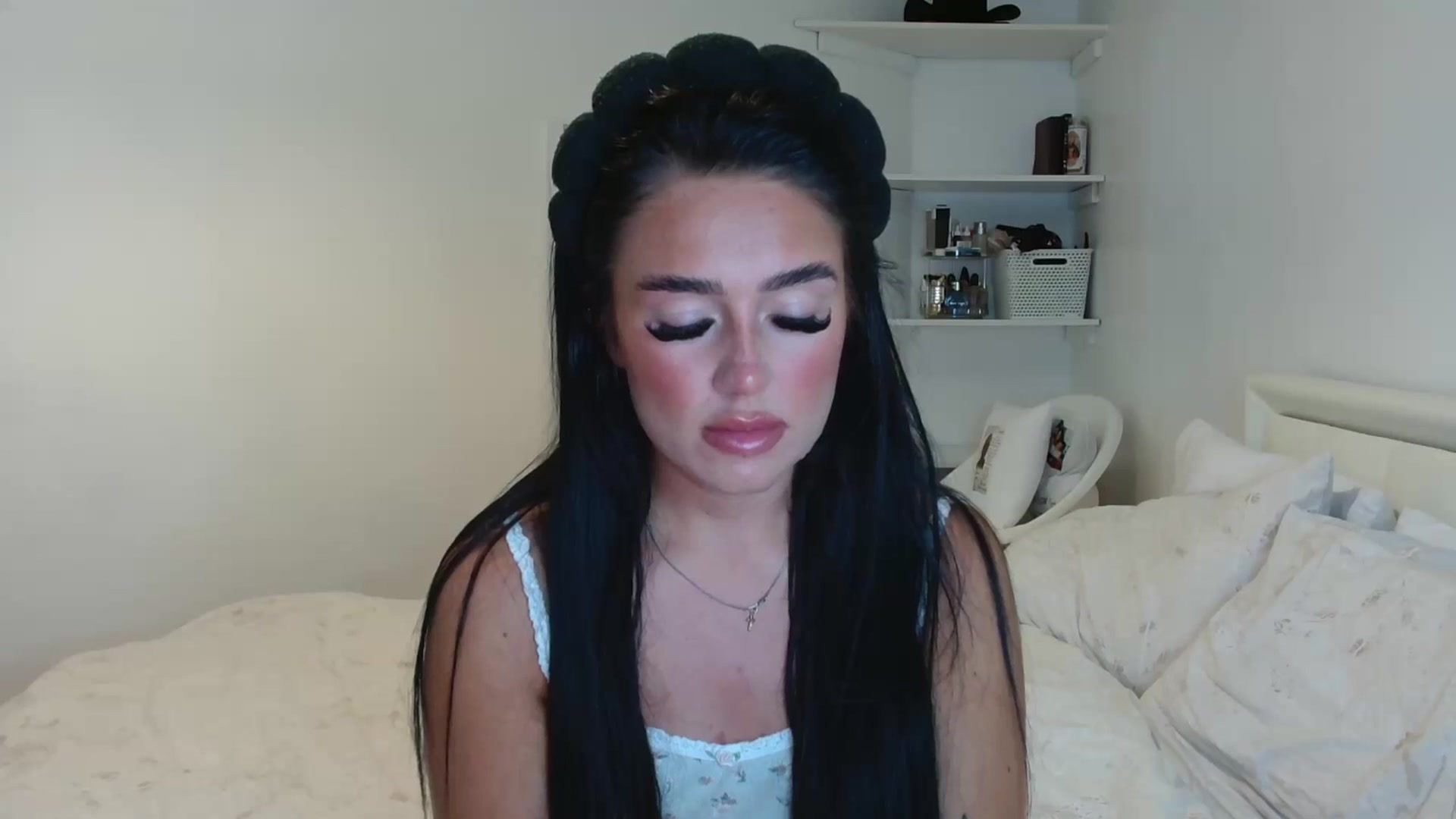 ElleBloom video thumbnail