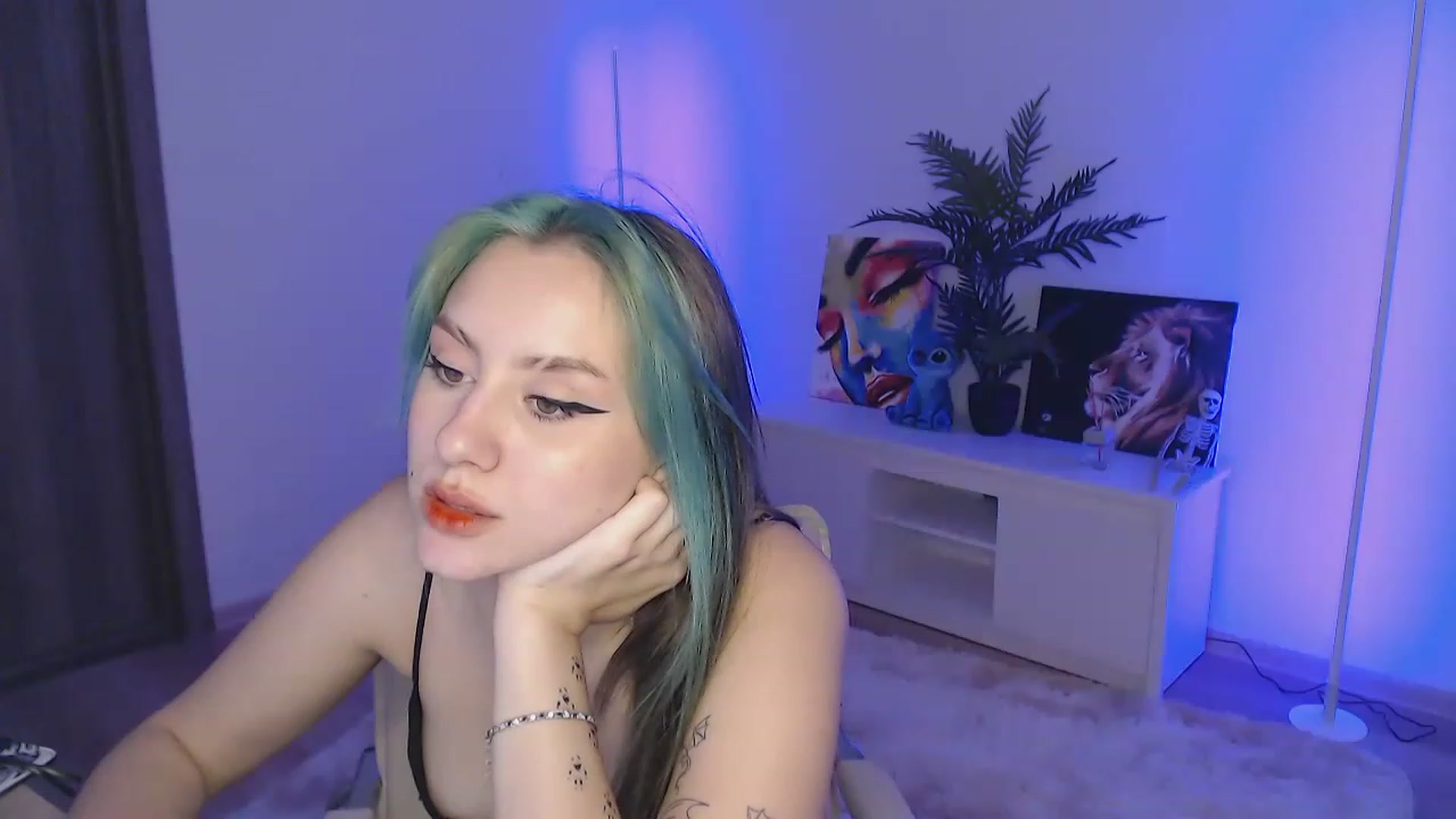 MiaPhaola video thumbnail