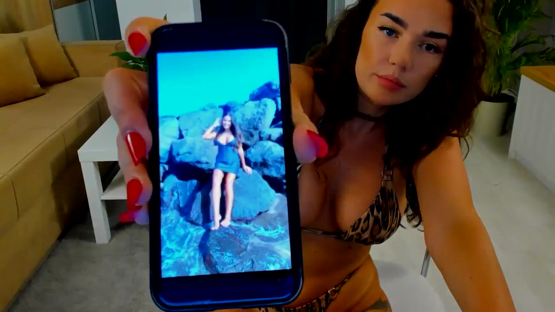 BellaaDona video thumbnail