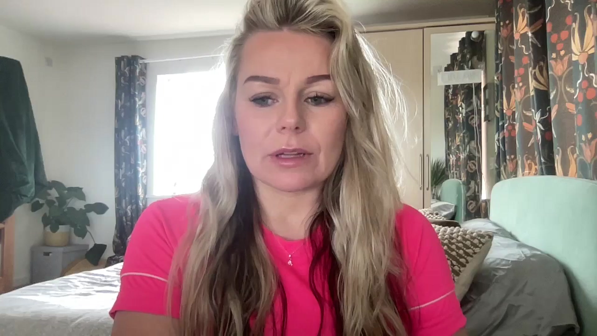 Little_L video thumbnail