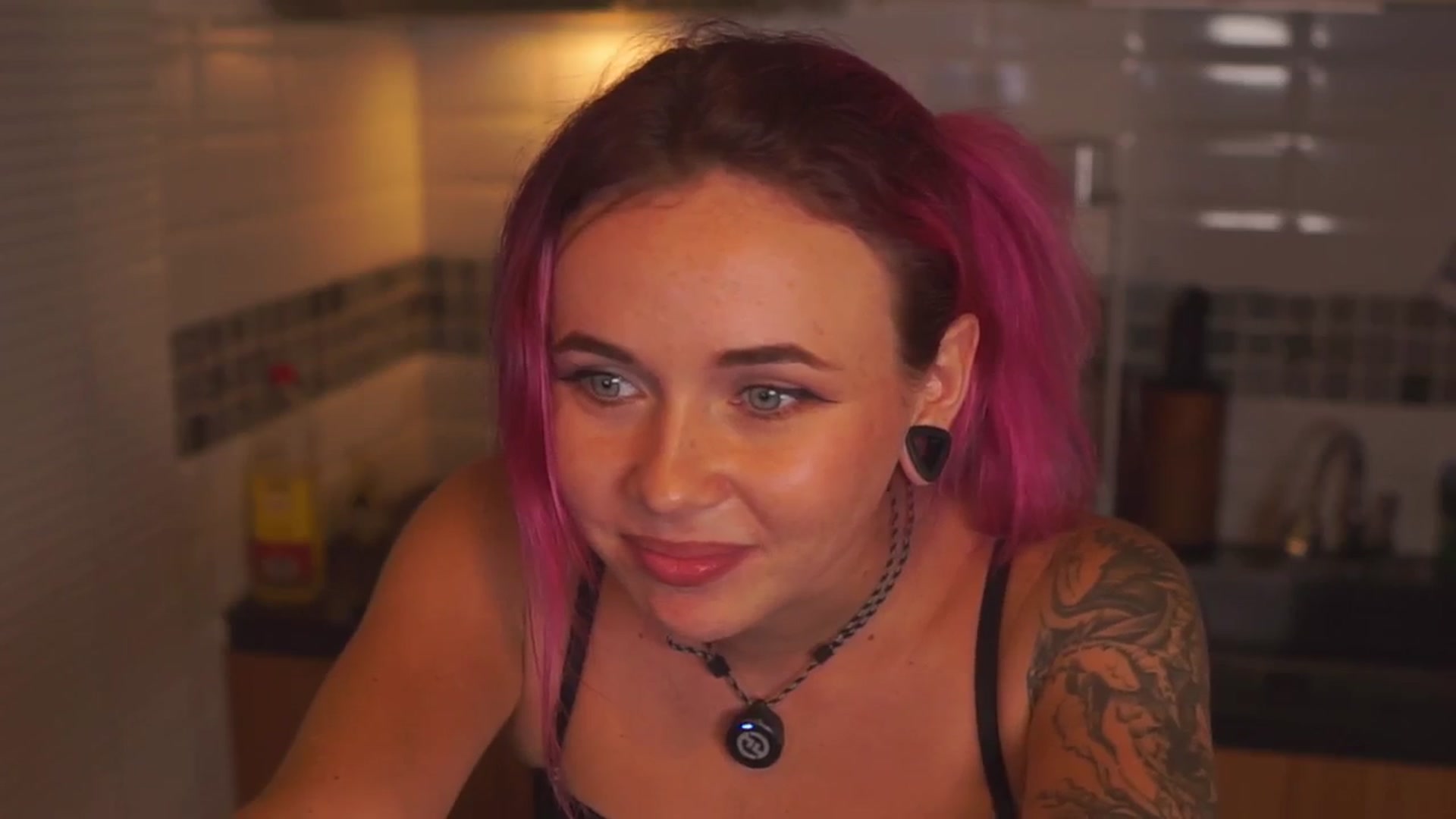 Sarah_Pink video thumbnail