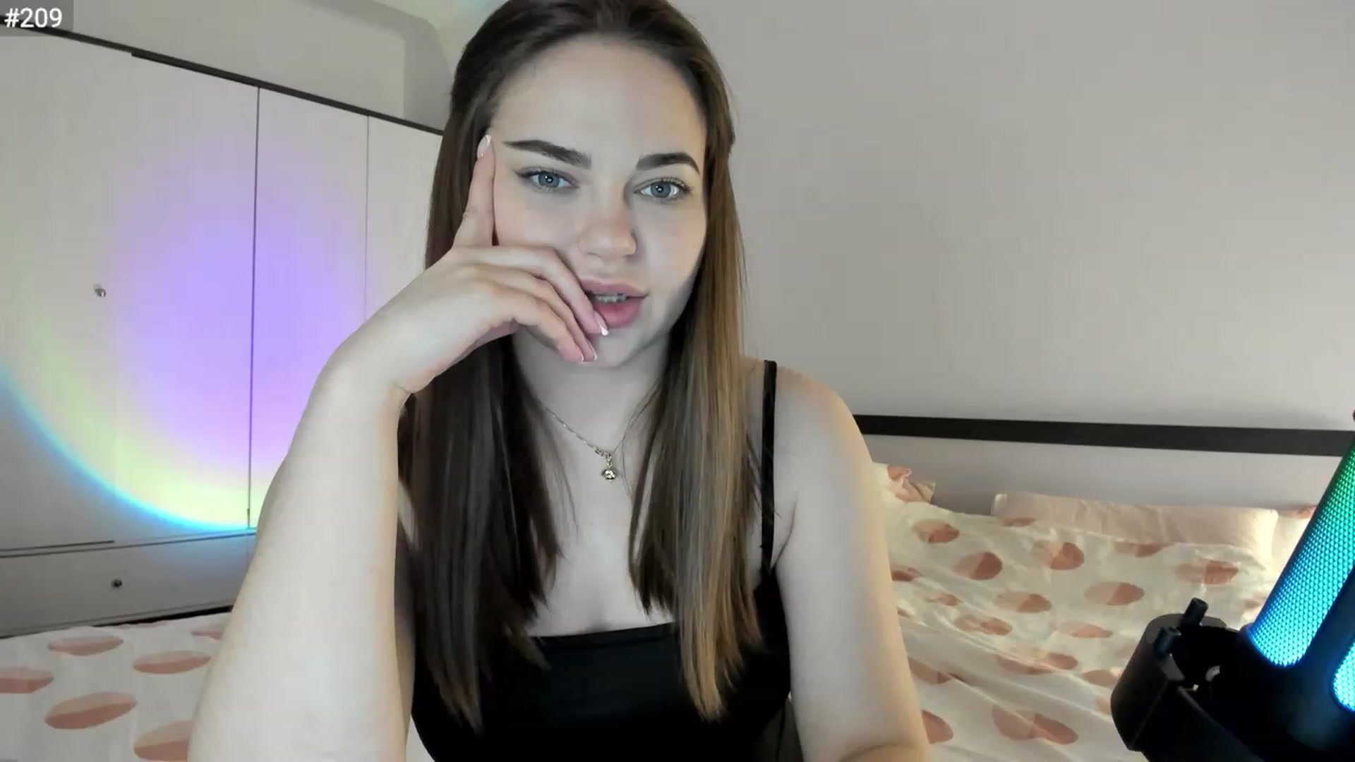 BeeTheQueen video thumbnail
