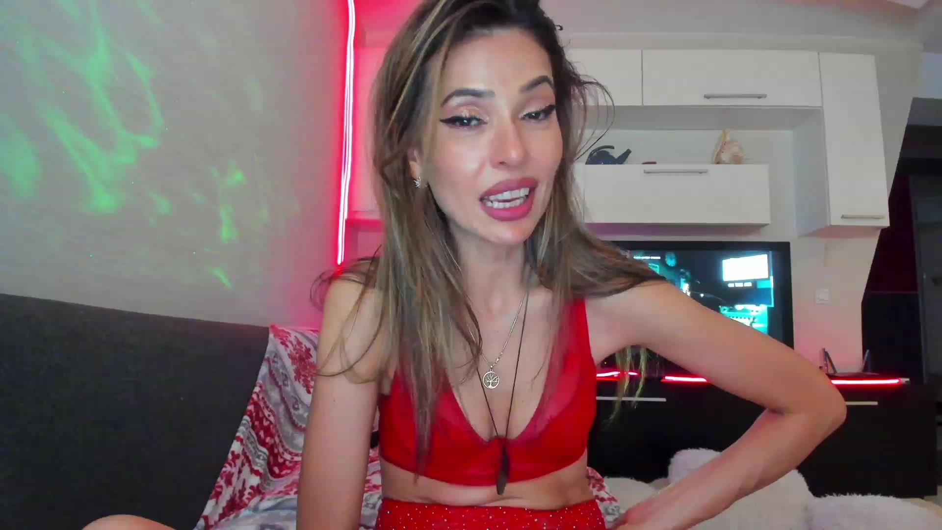 SmileyTinaa video thumbnail
