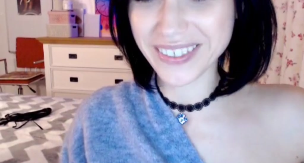 Ami_White video thumbnail