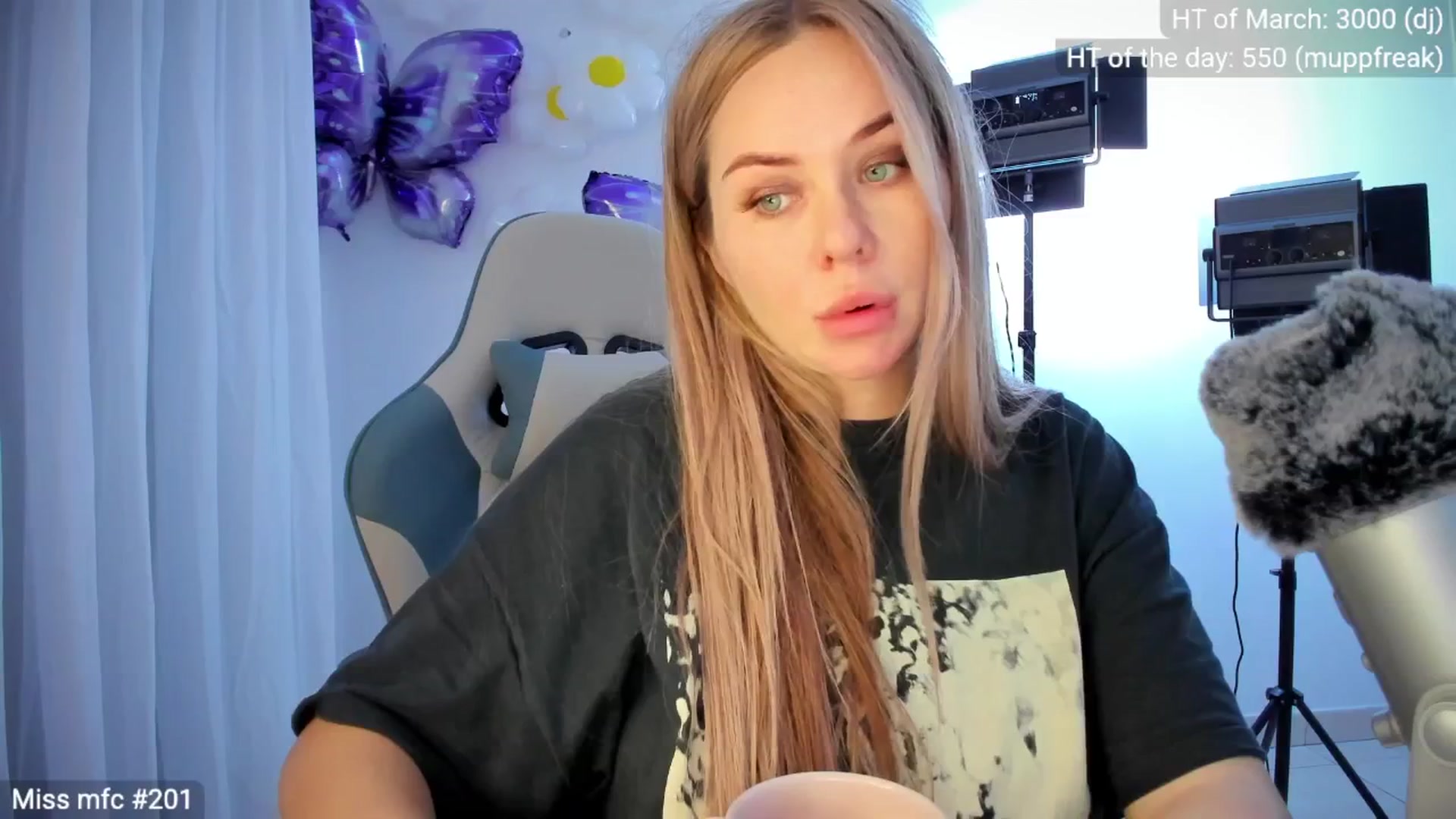 Linda_0nline video thumbnail