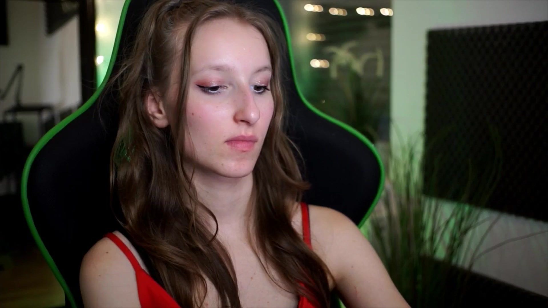 Kira9 video thumbnail