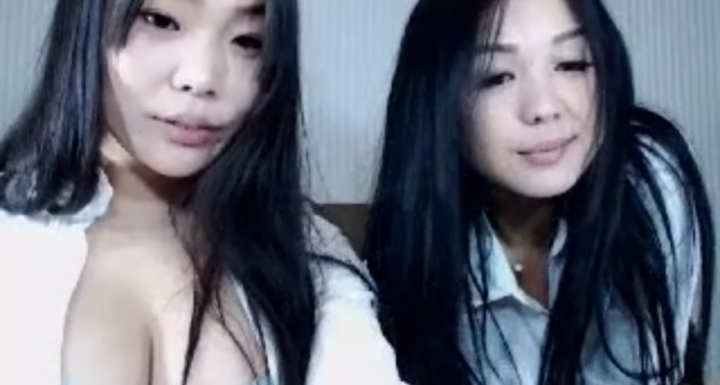 LeenaQ video thumbnail
