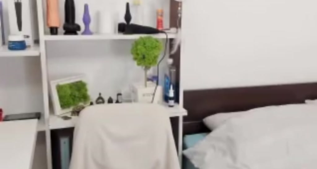 Hannah18x video thumbnail