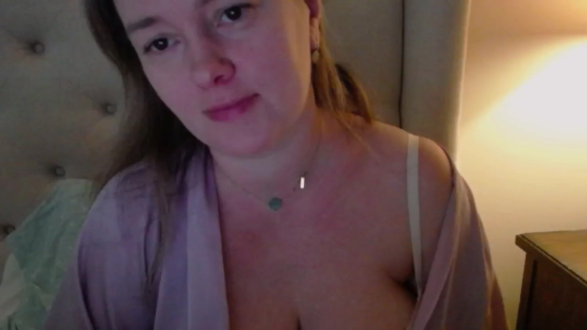 J0llye video thumbnail