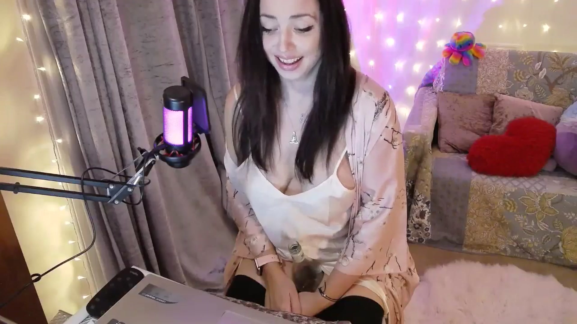 Charlotte_UK video thumbnail